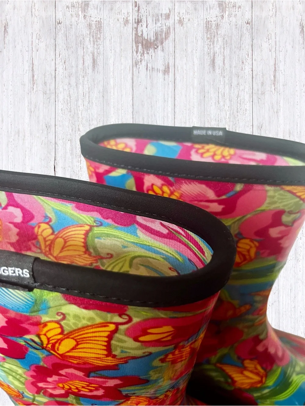 EUC Sloggers Women’s Mid-Calf 10” Pink Floral Rain/Garden Waterproof Boots Sz 9